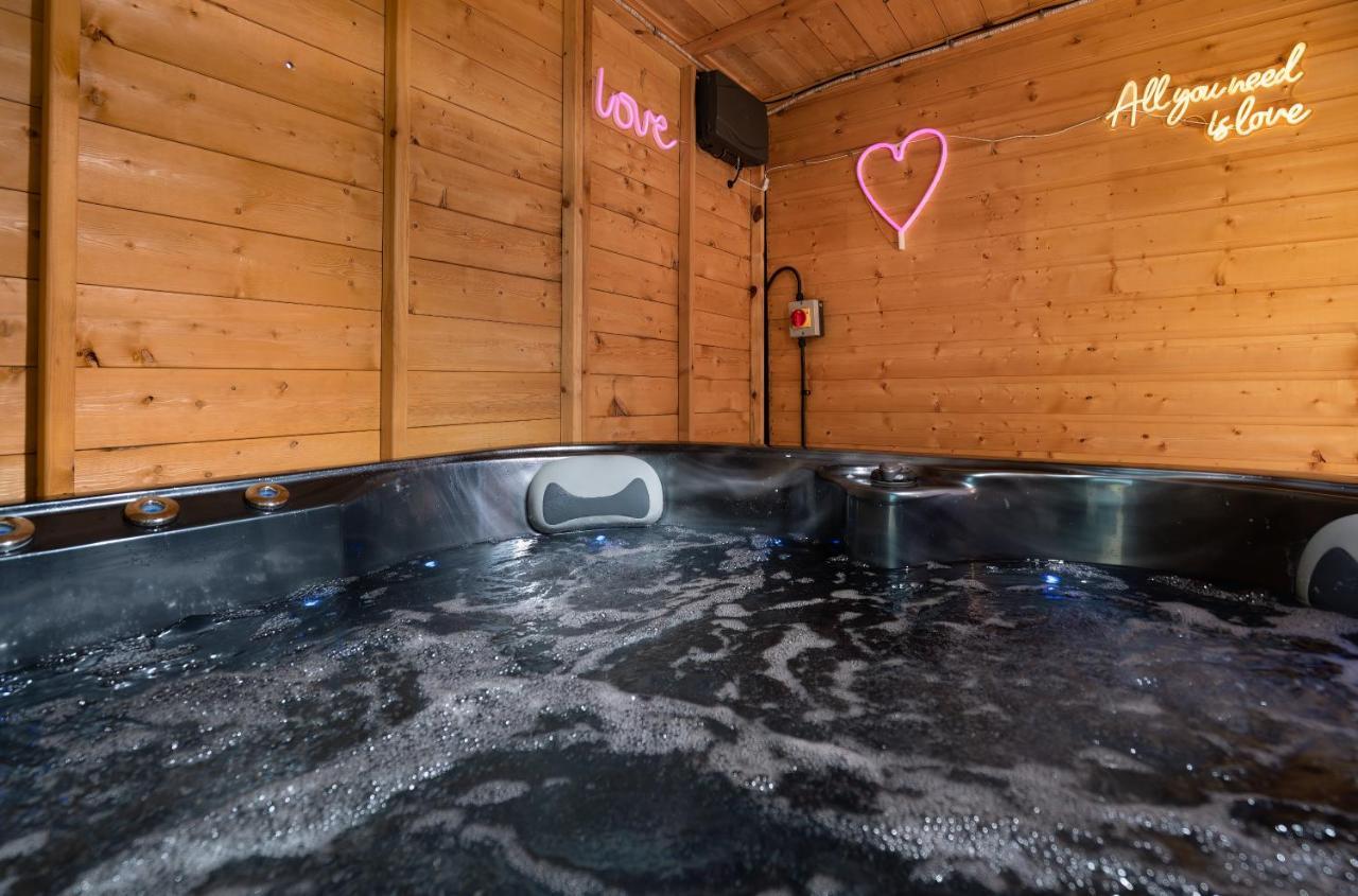 Ferienwohnung Perfect Couple Retreat To Unwind&Relax With Hottub Peacehaven Exterior foto